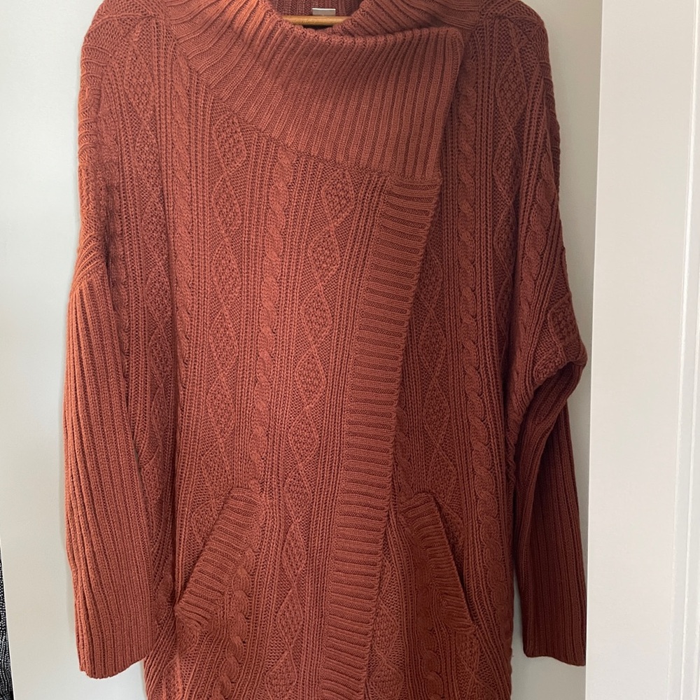 Simons-Twik, Women's Rust Sweater - Picture 2 of 4
